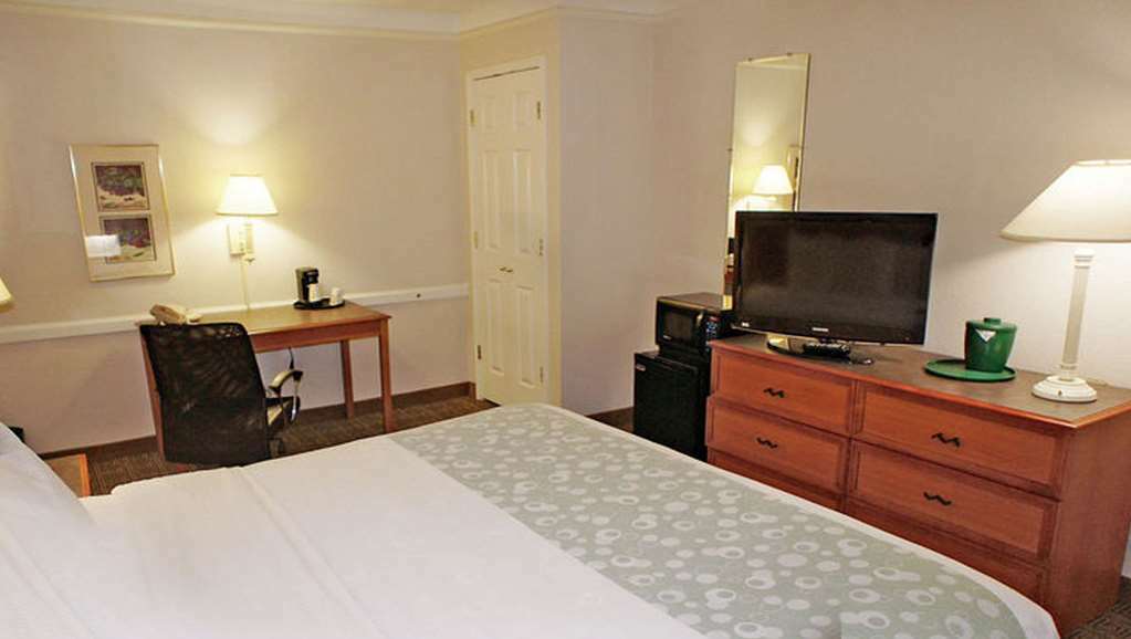 Quality Inn Hampton Room photo